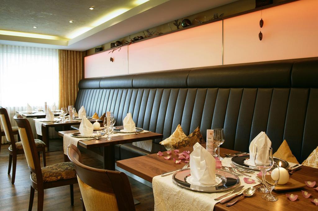 Forellenhof Roessle Hotel & Restaurant Lichtenstein  Extérieur photo